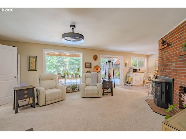 6210 Nw BERNIE Dr, Vancouver, WA 98663