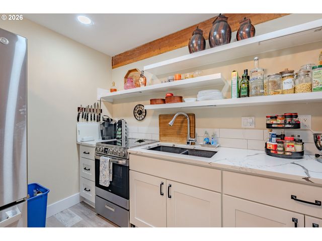 6210 Nw BERNIE Dr, Vancouver, WA 98663