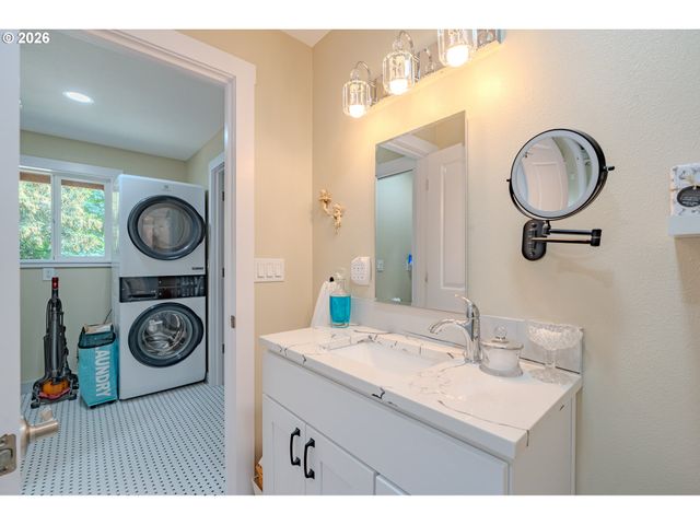 6210 Nw BERNIE Dr, Vancouver, WA 98663