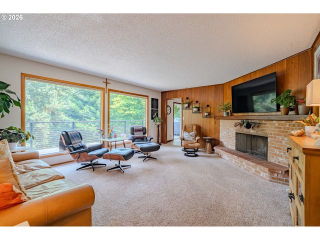 6210 Nw BERNIE Dr, Vancouver, WA 98663