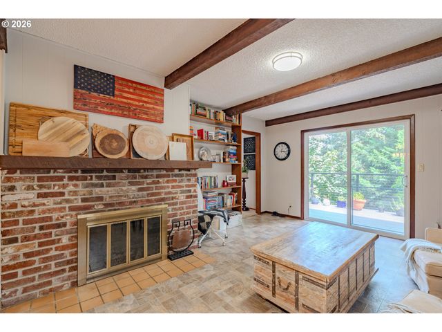 6210 Nw BERNIE Dr, Vancouver, WA 98663