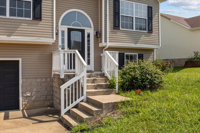 1613 Broad Cir, Clarksville, TN 37042