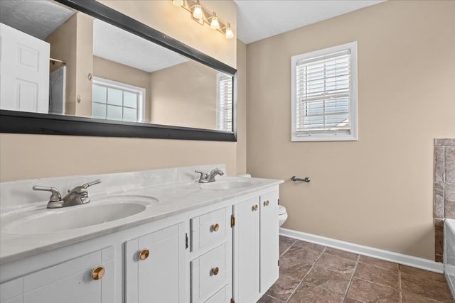 1613 Broad Cir, Clarksville, TN 37042