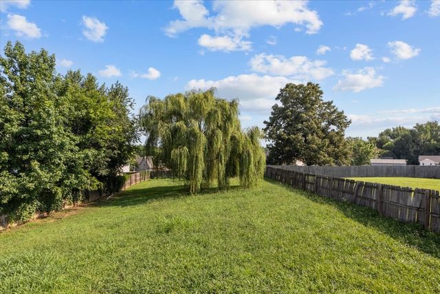 1613 Broad Cir, Clarksville, TN 37042