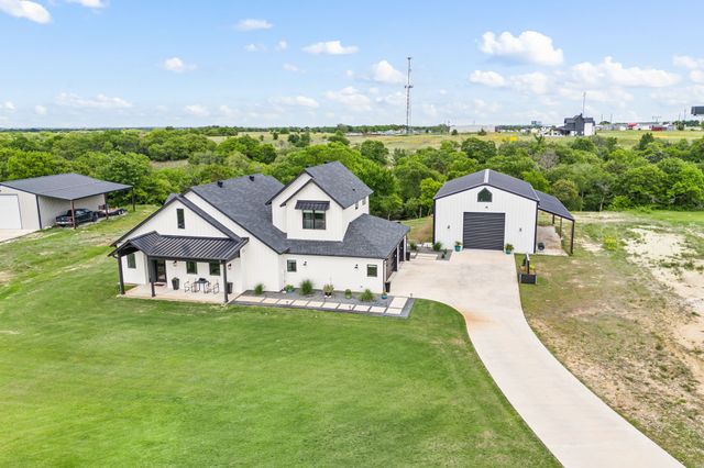 130 Nicholas Way, Decatur, TX 76234