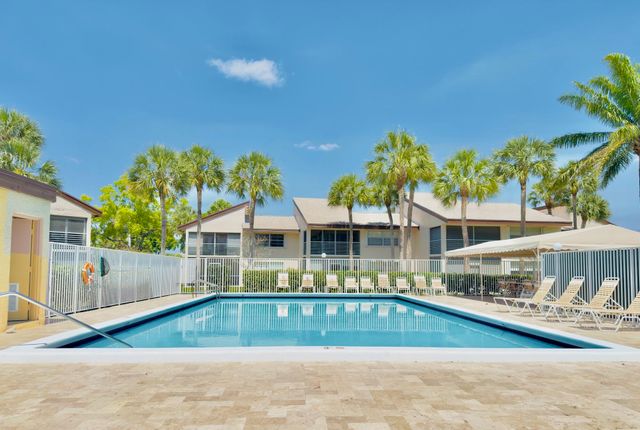 8765 Azalea Court 204, Tamarac, FL 33321