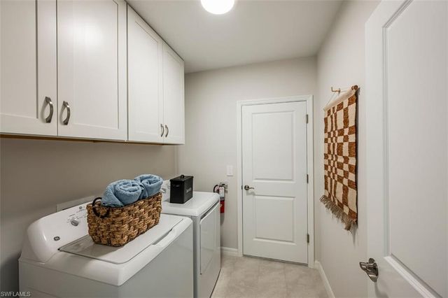 247 Lakeside Breeze WAY, Lehigh Acres, FL 33936