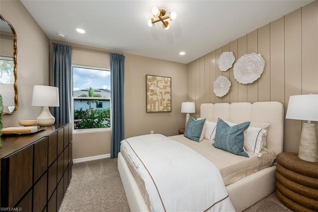 247 Lakeside Breeze WAY, Lehigh Acres, FL 33936