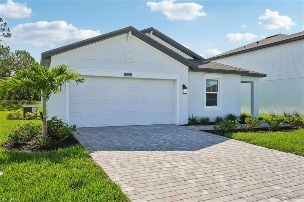 247 Lakeside Breeze WAY, LEHIGH ACRES, FL 33936 — photo 2