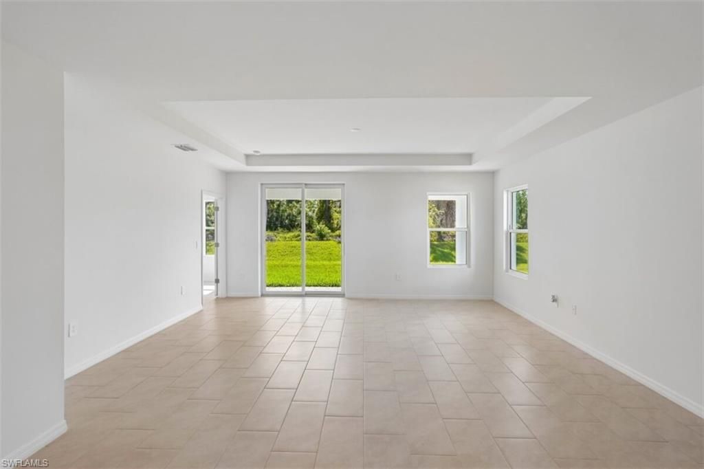 247 Lakeside Breeze WAY, LEHIGH ACRES, FL 33936 — photo 4
