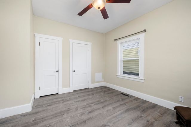 2111 N Rogers Avenue, Springfield, MO 65803