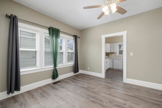 2111 N Rogers Avenue, Springfield, MO 65803