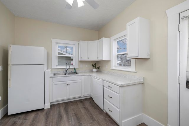 2111 N Rogers Avenue, Springfield, MO 65803