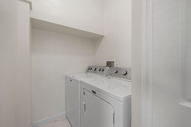 2111 N Rogers Avenue, Springfield, MO 65803