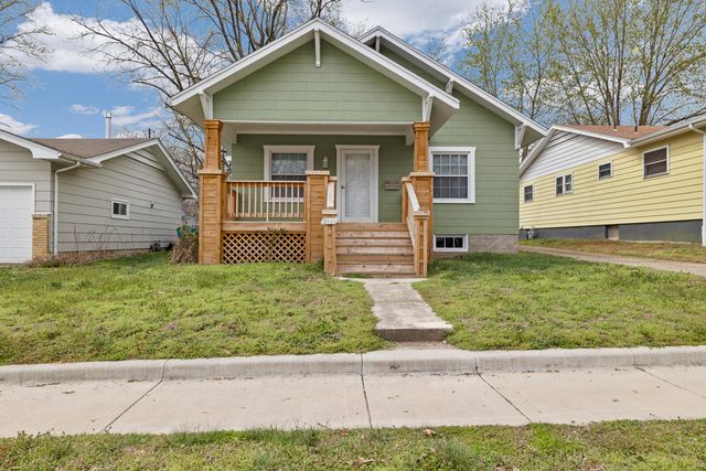 2111 N Rogers Avenue, Springfield, MO 65803