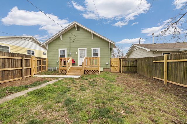 2111 N Rogers Avenue, Springfield, MO 65803