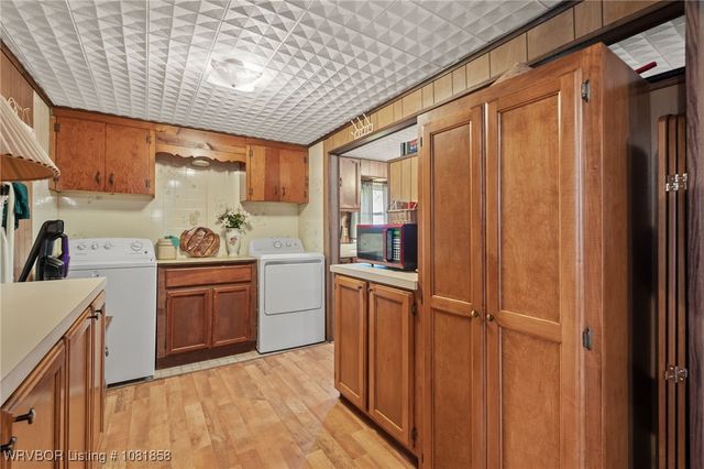 1101 W Taylor Drive, Sallisaw, OK 74955