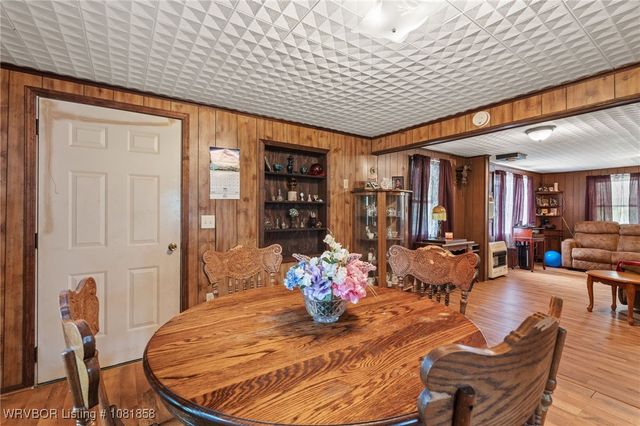 1101 W Taylor Drive, Sallisaw, OK 74955