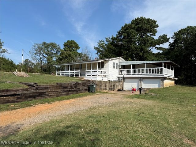 1101 W Taylor Drive, Sallisaw, OK 74955