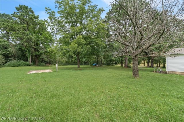 1101 W Taylor Drive, Sallisaw, OK 74955
