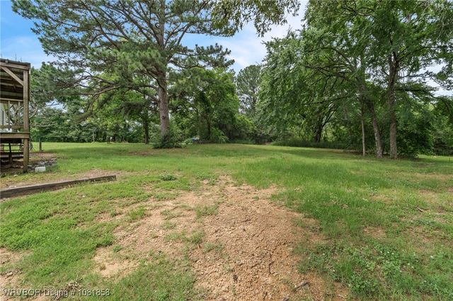 1101 W Taylor Drive, Sallisaw, OK 74955