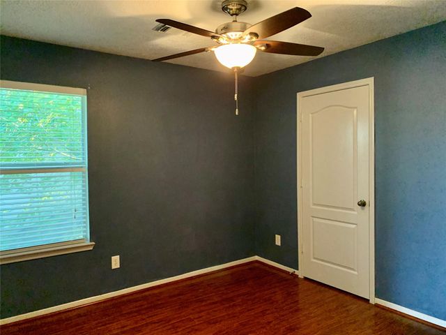 2708 Hewn Rock Way, Pearland, TX 77584