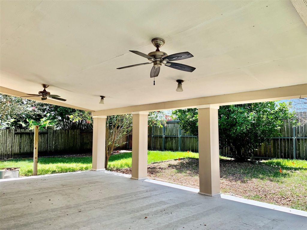 2708 Hewn Rock Way, Pearland, TX 77584