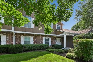 83 Midhurst Court 102A, Naperville, IL 60565