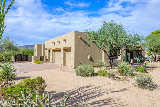 8930 E CAVE CREEK Road, Carefree, AZ 85377