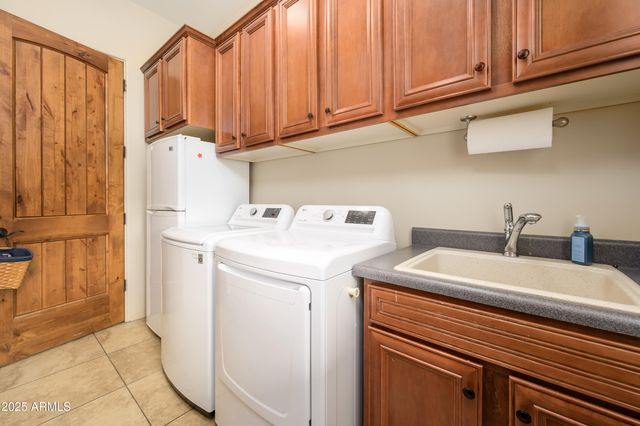 8930 E CAVE CREEK Road, Carefree, AZ 85377