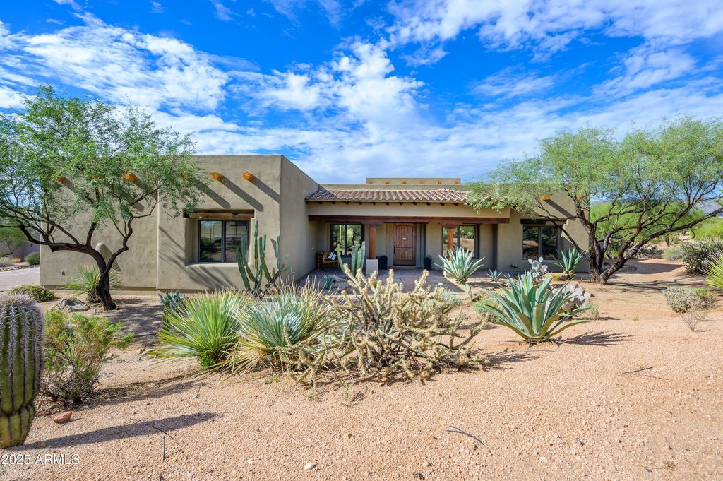 8930 E CAVE CREEK Road, Carefree, AZ 85377