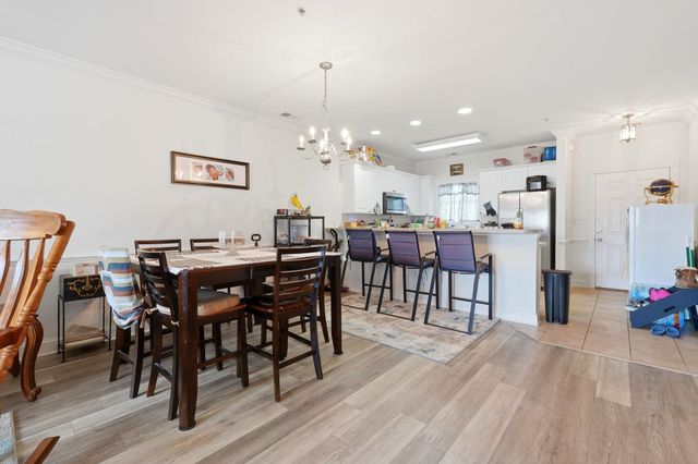 4812 Magnolia Lake Dr Apt 303, Myrtle Beach, SC 29577