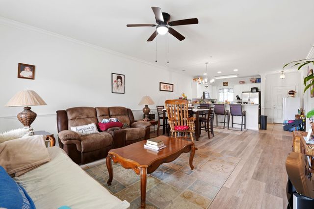 4812 Magnolia Lake Dr Apt 303, Myrtle Beach, SC 29577