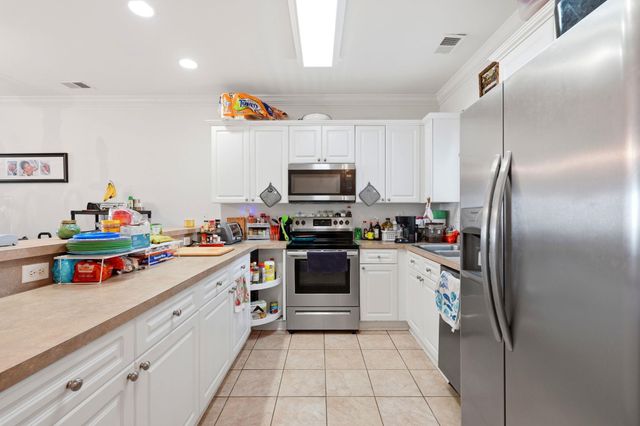 4812 Magnolia Lake Dr Apt 303, Myrtle Beach, SC 29577