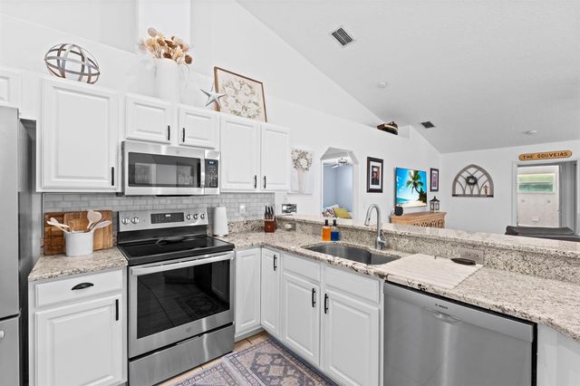 16835 69th Street N, Loxahatchee, FL 33470