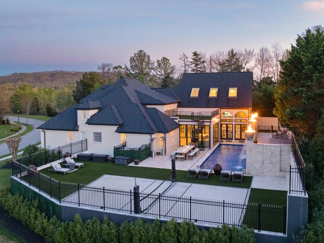 9812 Windrose Circle, Chattanooga, TN 37421