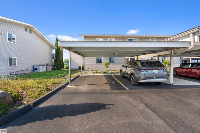 4960 Lake Point Drive, Waterford Twp, MI 48329