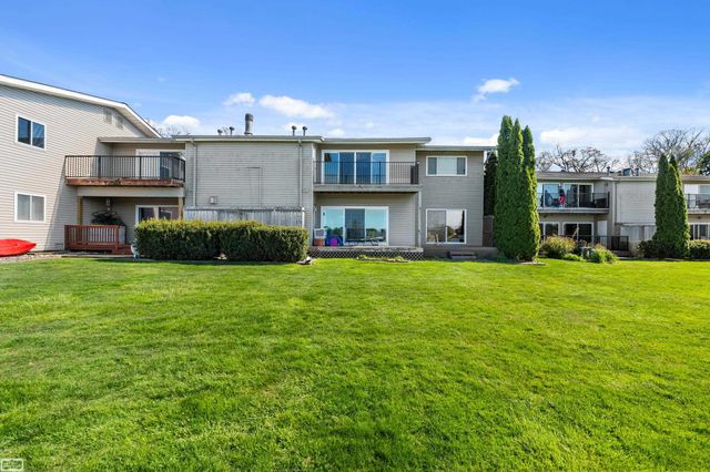 4960 Lake Point Drive, Waterford Twp, MI 48329