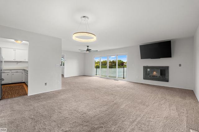 4960 Lake Point Drive, Waterford Twp, MI 48329