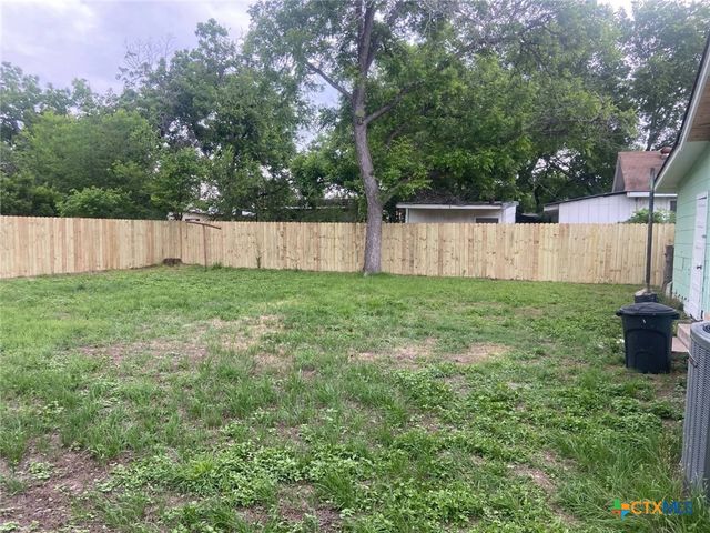 846 Holly Street, New Braunfels, TX 78130