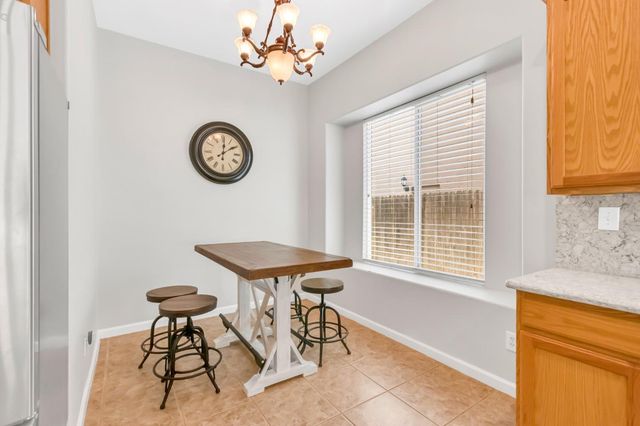 2330 Cashaw Way, Sacramento, CA 95834