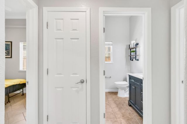 2330 Cashaw Way, Sacramento, CA 95834