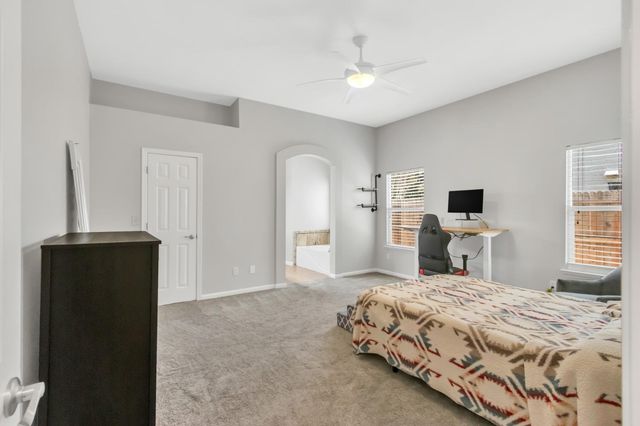 2330 Cashaw Way, Sacramento, CA 95834