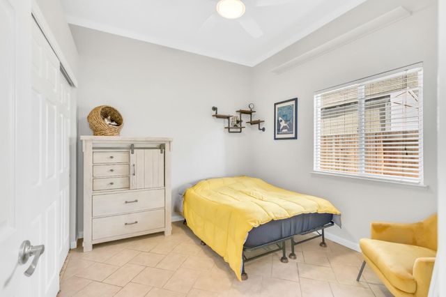 2330 Cashaw Way, Sacramento, CA 95834