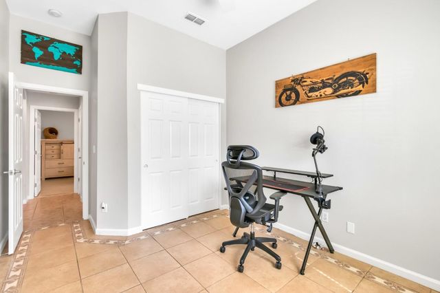 2330 Cashaw Way, Sacramento, CA 95834