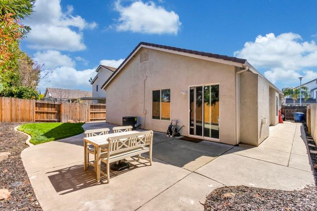 2330 Cashaw Way, Sacramento, CA 95834