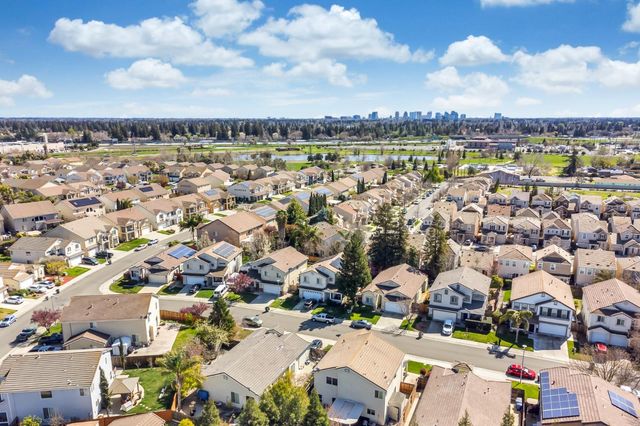 2330 Cashaw Way, Sacramento, CA 95834