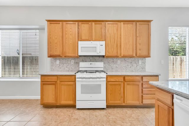 2330 Cashaw Way, Sacramento, CA 95834