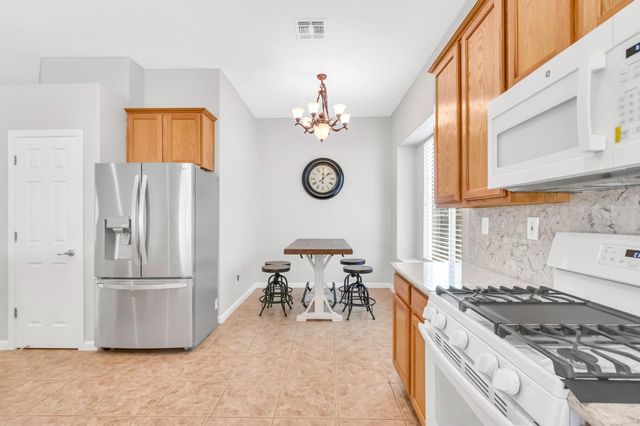 2330 Cashaw Way, Sacramento, CA 95834