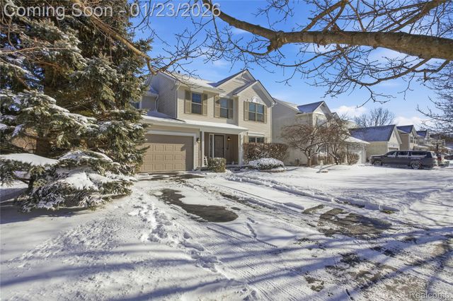 1195 Oakmont Drive, Oxford Charter Township, MI 48371